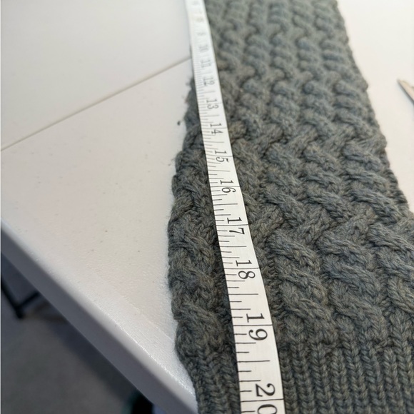 Green Cable Knit Zip-Up Cardigan Sweater - Picture 4 of 5